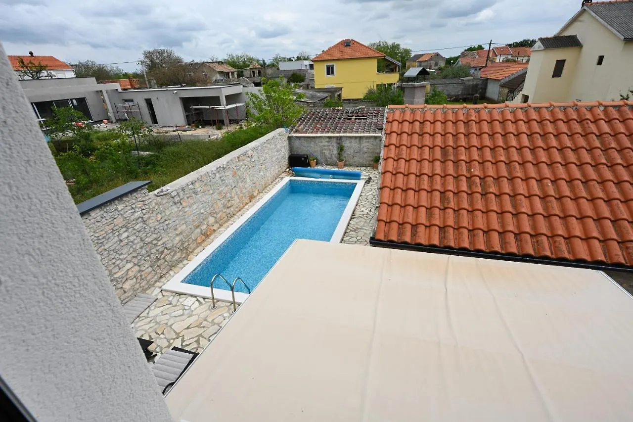 Villa Kiara, Jacuzi, Heating Swiming Pool, Billiard Table Nin