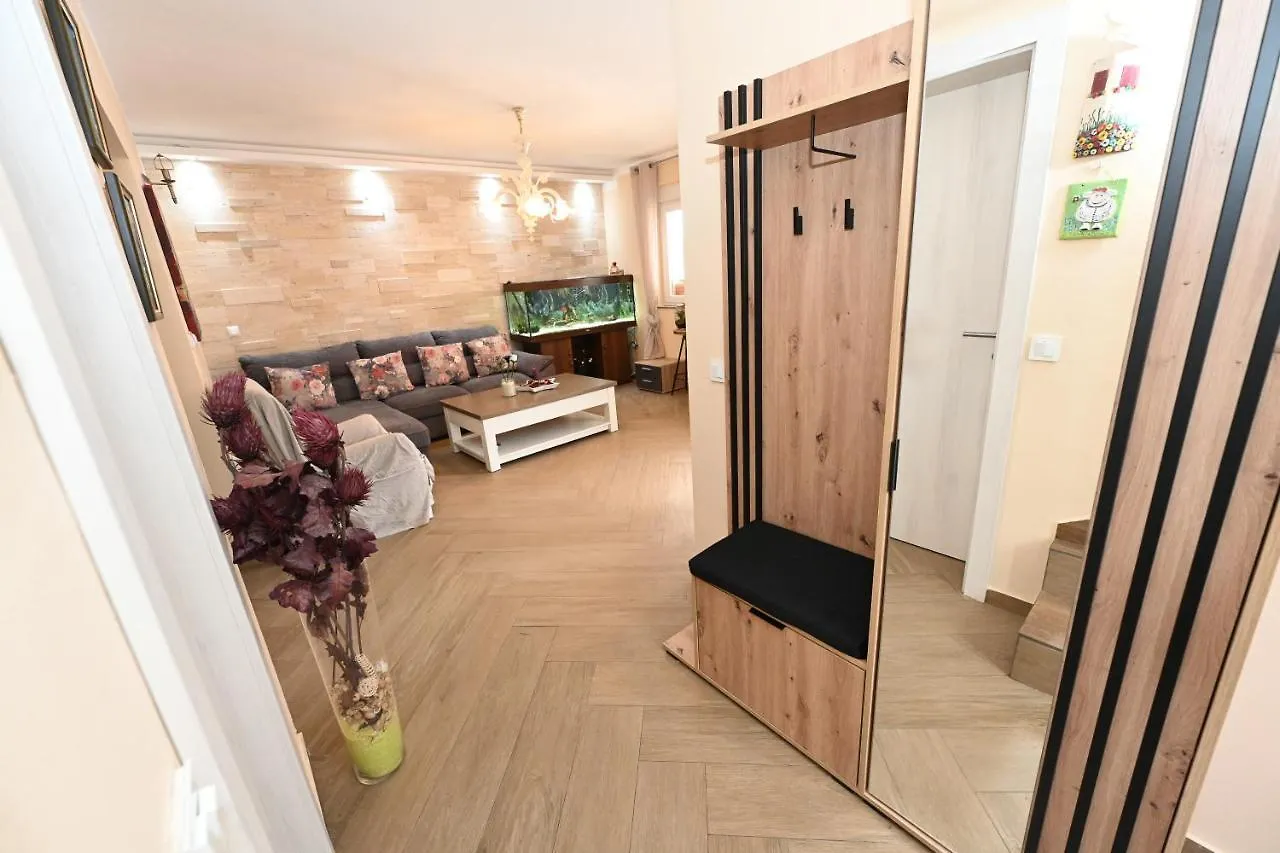 Villa Kiara, Jacuzi, Heating Swiming Pool, Billiard Table Nin